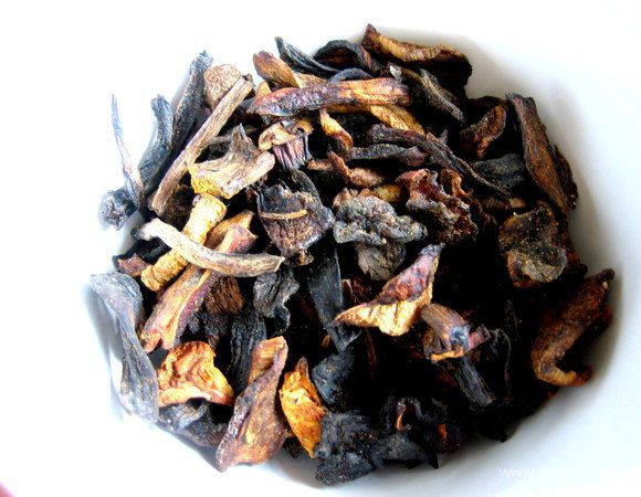 Одновременно замочить сухие грибы (или использовать любые другие!).