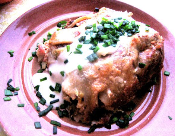 Конечно, пока горячие блинчики очень нежные и не держат форму))) Но зато вкусные и сытные!!!