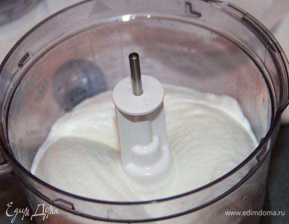 Белки взбить в пену...