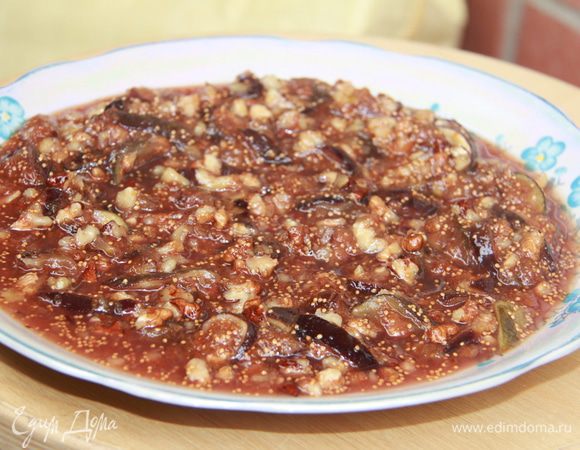 Если масса получилась слишком жидкой (обычно так бывает, когда инжир переспелый), добавить для загущения столовую ложку крахмала.