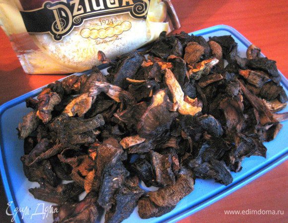 Лесные сухие грибы всегда меня выручают, когда их хочется добавить в блюдо...