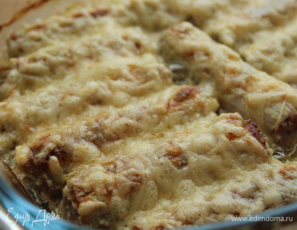 Когда сыр расплавится и приобретет золотистую корочку, достаем из духовки. Наш ужин готов!!! Приятного аппетита!!!!!!!!!!