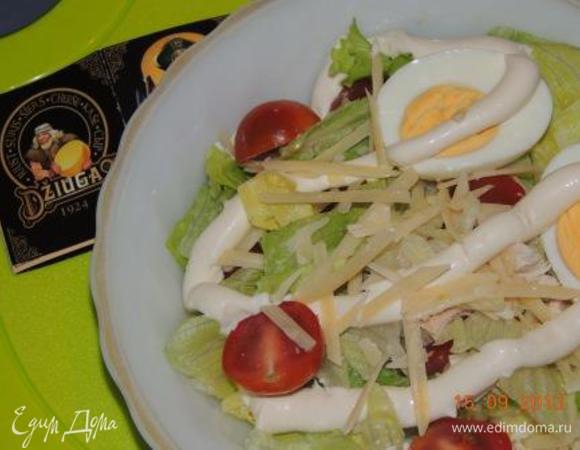 Добавить вареные яйца. И перед подачей немного полить майонезом. Очень вкусно!
Приятного аппетита!