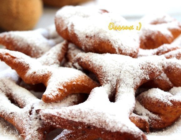 Присыпаем сахарной пудрой.