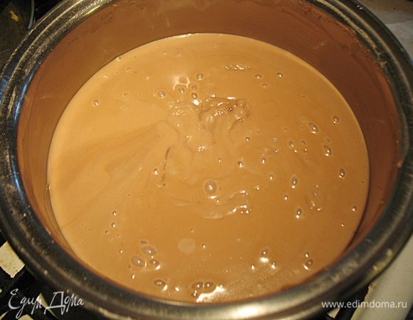 Крем ставим охлаждаться.