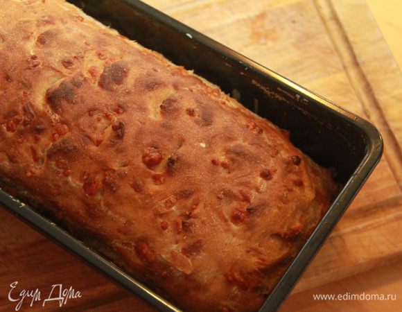 Выпекать в хлебной форме в предварительно нагретой духовке при 220*С первые 10 минут с паром, потом без пара ещё 20-25 минут. Остудить в форме. Приятного аппетита!