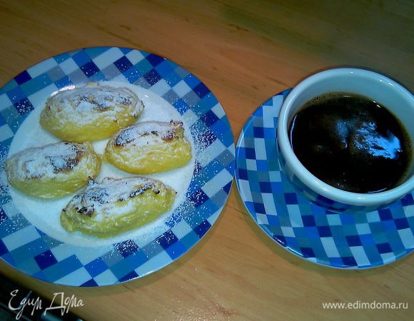 Сформировать  нокерли, положить в форму для выпечки и выпекать в духовке до золотистого цвета при 180°С 7 минут.
Сверху посыпать сахарной пудрой и ванильным сахаром и сразу подавать.
Приятного аппетита!!!
