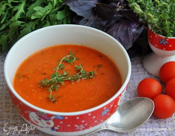 Затем перелить все обратно в кастрюльку и добавить бульона, и варить 7-10 минут, При подаче сбрызнуть оливковым маслом. 