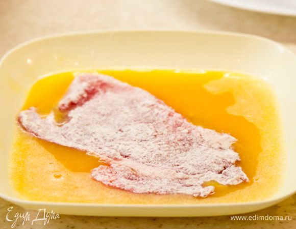 Затем - в яйце с обоих сторон.