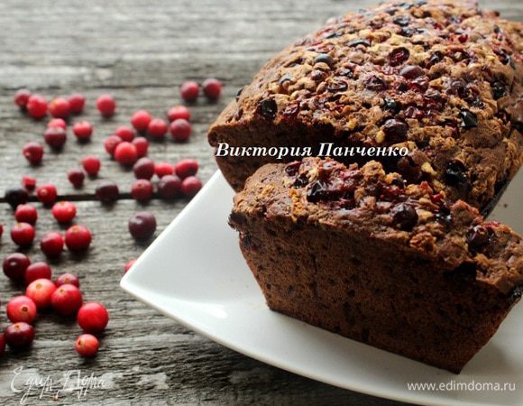 Выпекать в разогретой до 180 градусов духовке около часа. Готовность проверять деревянной палочкой.