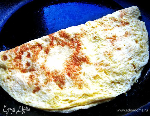 Складываем пополам.