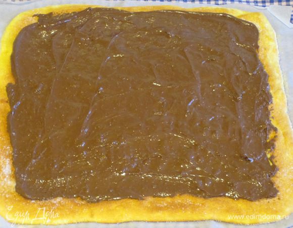 Остудить несколько минут, затем нанести шоколадную пасту ......
