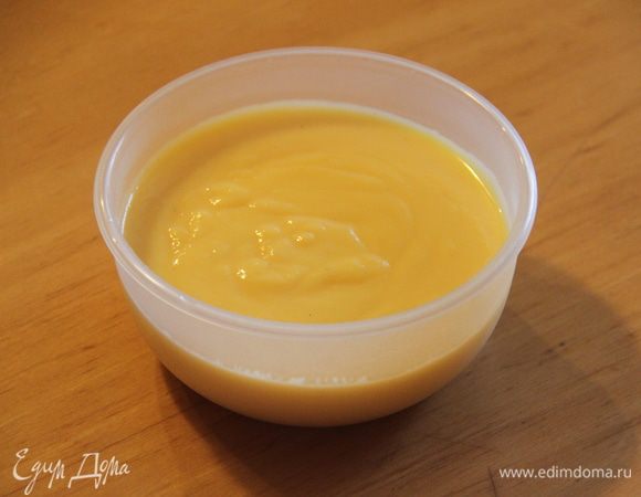 Соус по консистенции должен быть как жидкая сметана. Слегка остудить. (Соус готовится не долго, но можно сделать его заранее и использовать по мере надобности, хранить в холодильнике не более 4 дней).