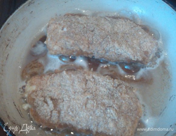 Обжарить с обеих сторон до румяной корочки.