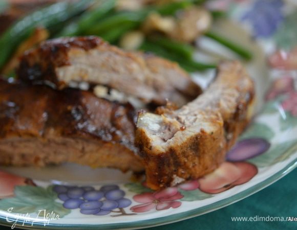 Разрезаем на порции и подаем к столу. Приятного аппетита.