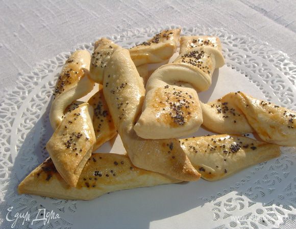 Выпекайте при 180°C 10–15 минут. Печенье для любителей солененького готово.