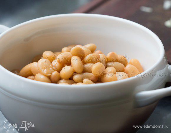 Фасоль промыть, отложить 3 ложки.