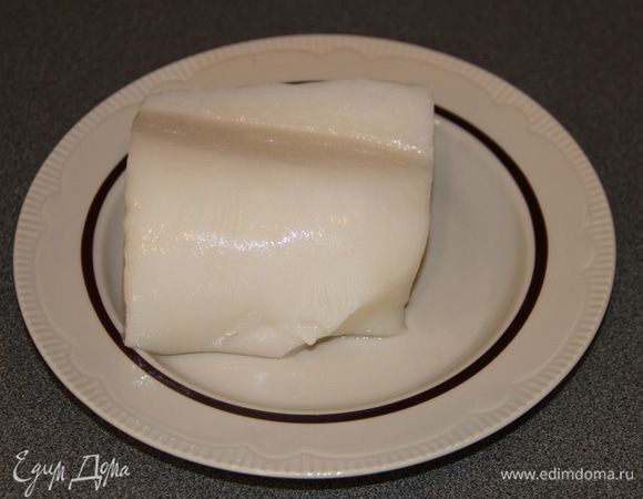 Филе кальмара промыть и обсушить...