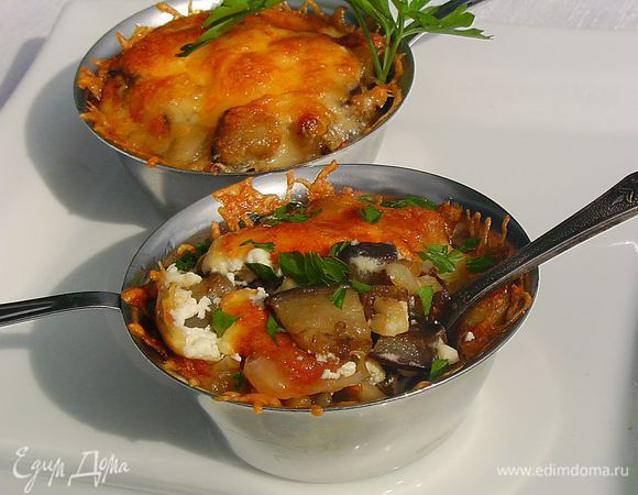 При подаче посыпаем измельченной зеленью.