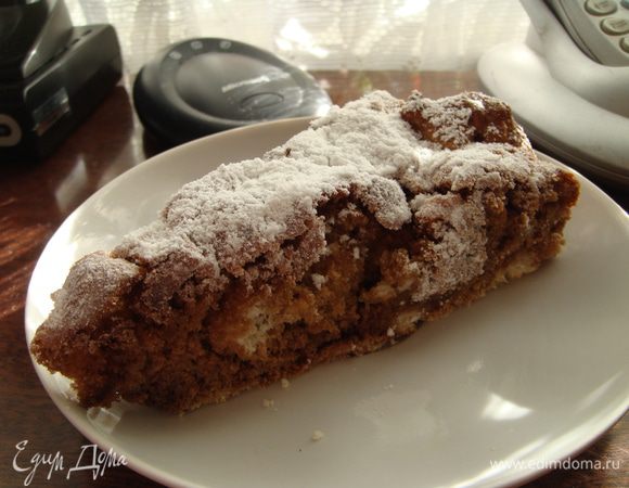 Ароматы по дому будут витать невероятные! Ощущение, что пеклась сдоба, будто вы в лучшей кондитерской на земле! Угощайтесь, и старайтесь есть его теплым!