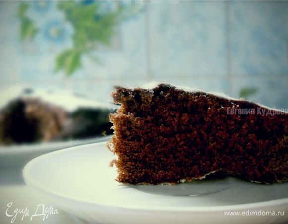 Пирог подавать теплым, перед подачей посыпать сахарной пудрой.
Приятного аппетита!