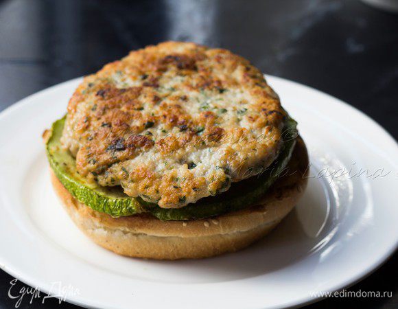 далее куриная котлета...