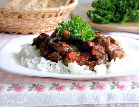 Подавайте с отварным рисом. Приятного аппетита!