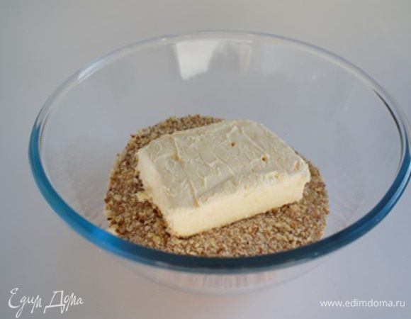 Добавить сливочное масло.