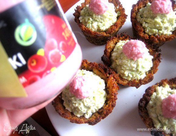 Далее в моих рецептах уже фигурировал хрен с добавлением натуральной клюквы...Да,здесь продаётся такой)))