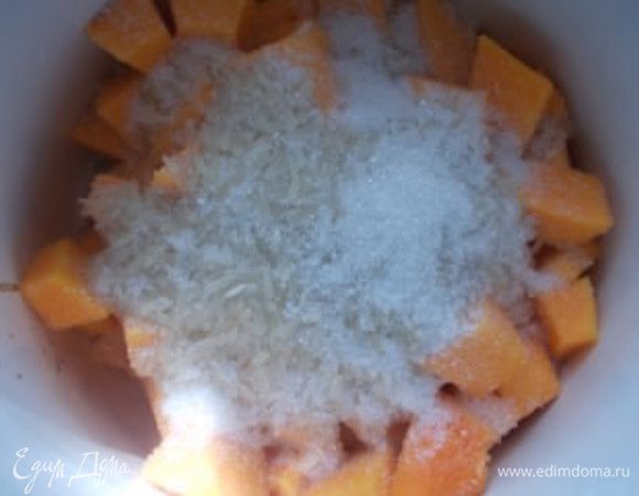 Добавить рис, сахар и ваниль. Если вы кладете мёд, то лучше его положить в конце.