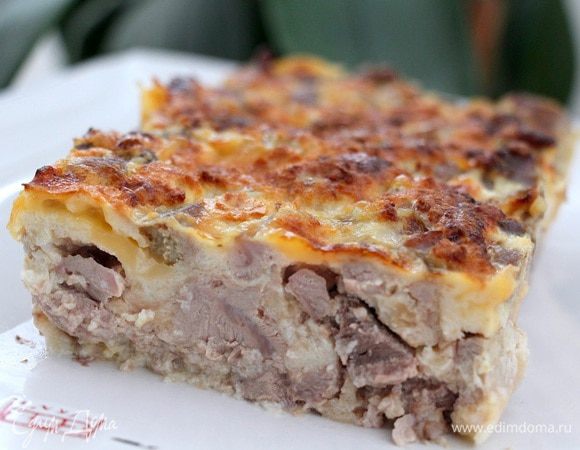 Даем кексу полностью остыть затем извлекаем из формы.