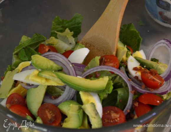 Смешать все ингредиенты в общей емкости.