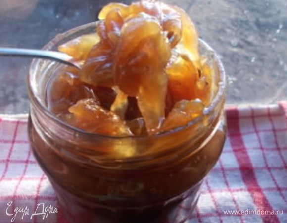 Затем выкладываем наш конфитюр в баночку и закрываем крышкой. Его можно хранить в прохладном месте, после остывания.