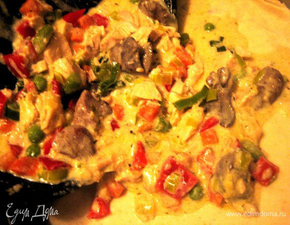 Выкладываем треть начинки...