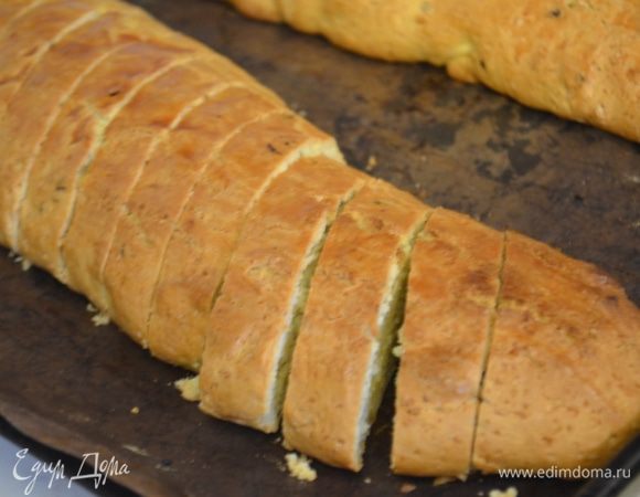 Нарезать по диагонали на ломтики толщиной 1 см
