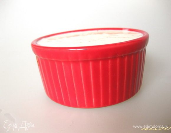 Затем разлить по формочкам и убрать в холодильник на 3-4 часа.