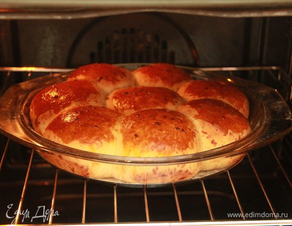 Выпекать данубио в предварительно разогретой до 180*С печи примерно 20 минут. 