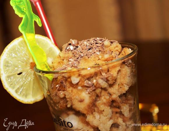 Подавать можно с добавлением сока лимона либо с взбитыми сливками, а сверху присыпать тертым шоколадом..