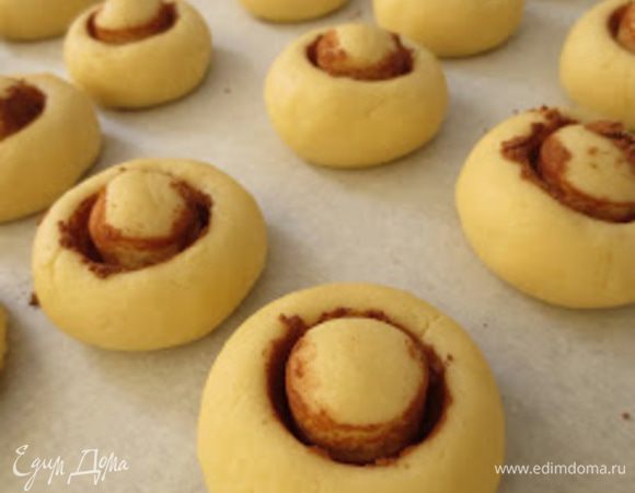 Духовку нагреть до 200 градусов и выпекать 10-15 минут.