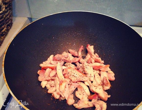 На оливковом масле поджарим курочку...