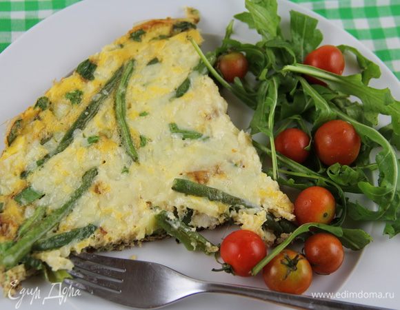 Подаем горячим, например, с салатом и хрустящим хлебом. Приятного аппетита))