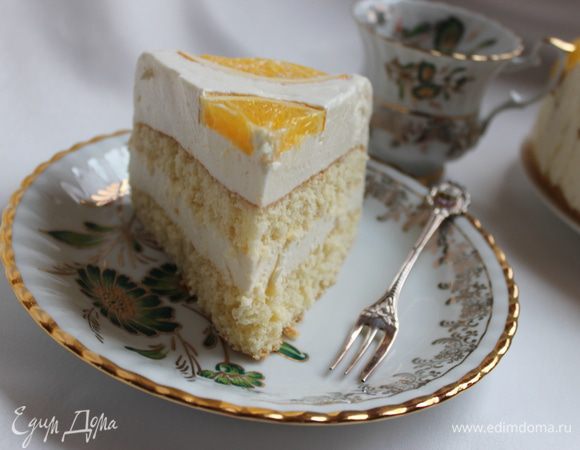 ..и кусочек.