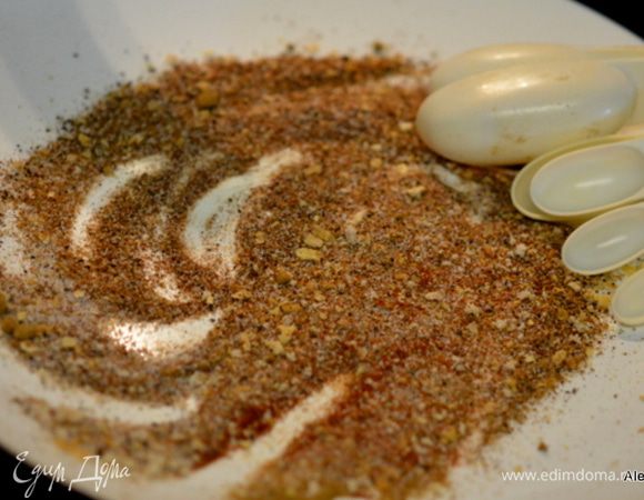 Приготовить все для свинины. Смешать. Свинину слегка сбрызнуть или кисточкой провести оливковым маслом.
2- 3 кг свинина филе или корейка
1 стол.л оливковое масло.