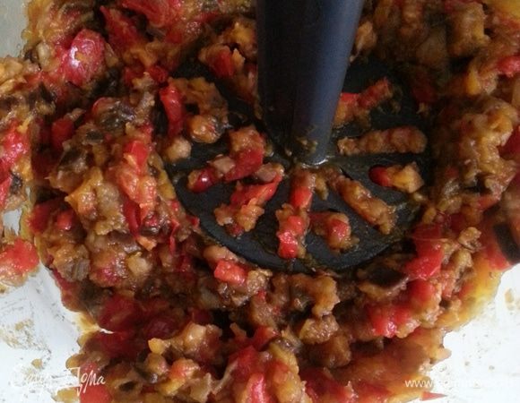 Превращаем овощи в пюре.