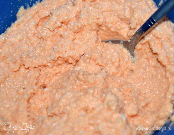 Измельчить сырую смесь в блендере до однородности.