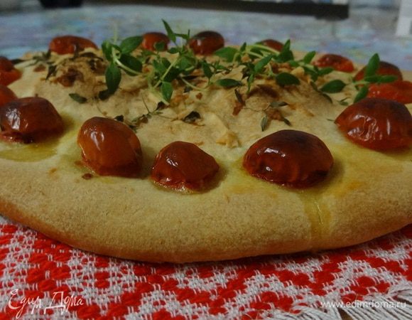 Выпекать примерно 20 минут до золотистого цвета.
Подавать к столу лучше, на мой взгляд, горячей.
