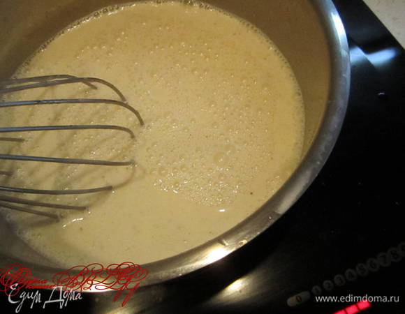 На низком огне варить до полного растворения желатина. НЕ доводить до кипения.