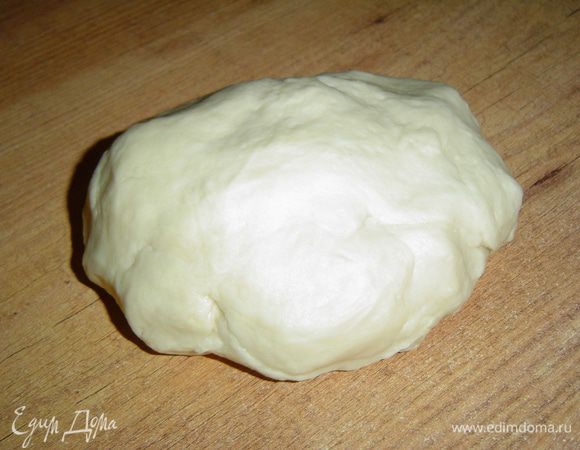 Тесто накрываем полотенцем и отправляем в теплое место подходить на полчаса.