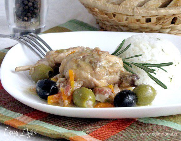 Я подавала кролика с рисом. Приятного аппетита!