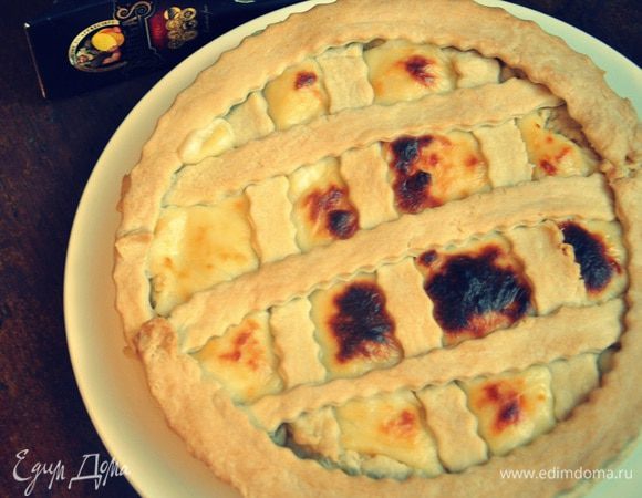 И выпекаем при температуре 180 гр. С 30-40 минут. Ориентируйтесь по своей духовке. Поджаристая корочка  сверху самая вкусная! В разрезе я сфотографировать не успела, так как готовила на обеде, а вечером пока пришла с работы, фотографировать было нечегоо:) Приятного аппетита!